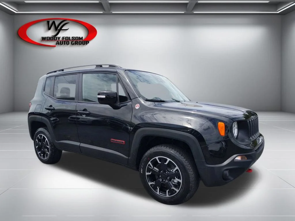 Used 2023 Black Jeep Trailhawk image 2