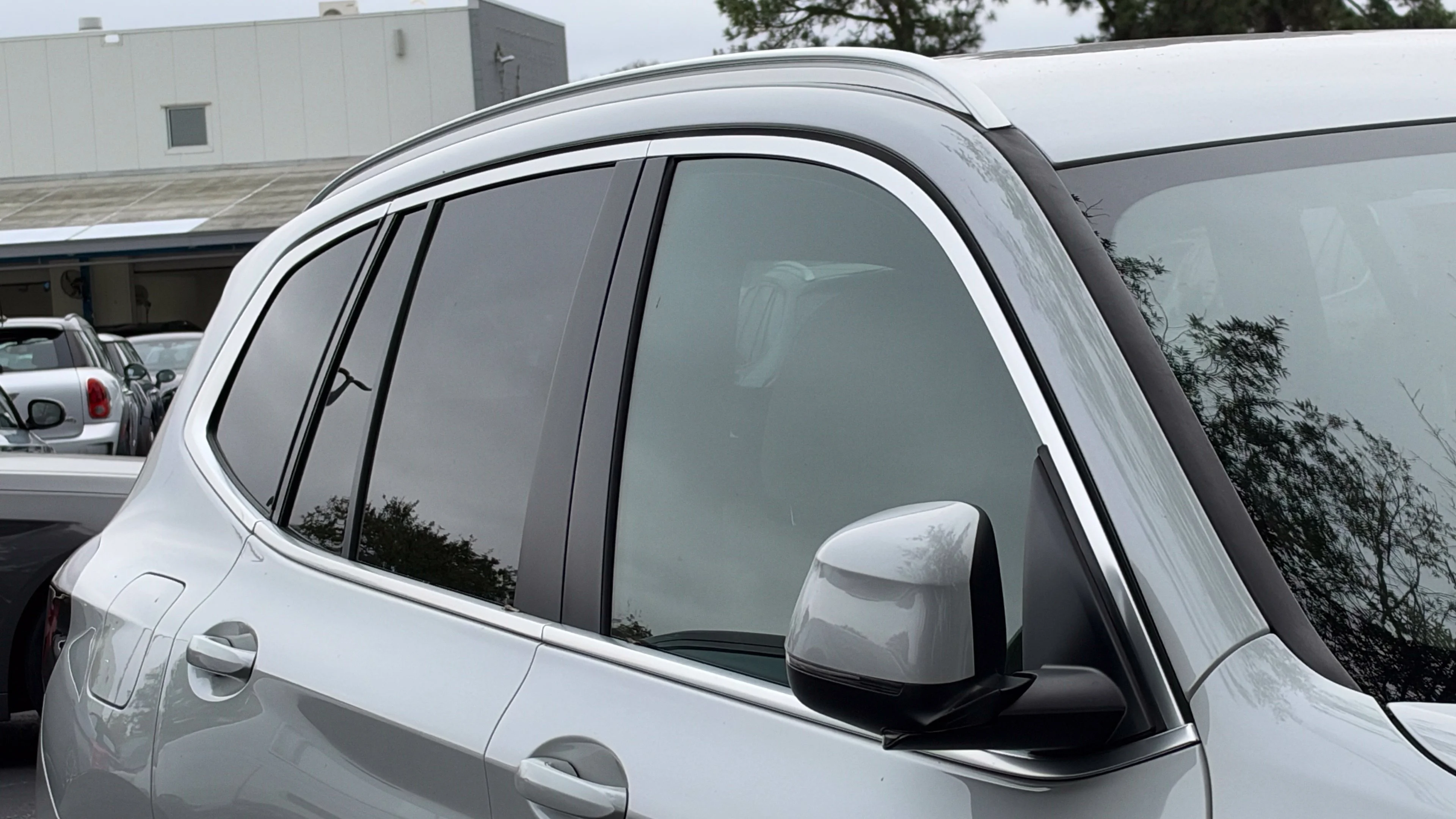 Used 2022 Mineral White Metallic BMW xDrive30i image 3