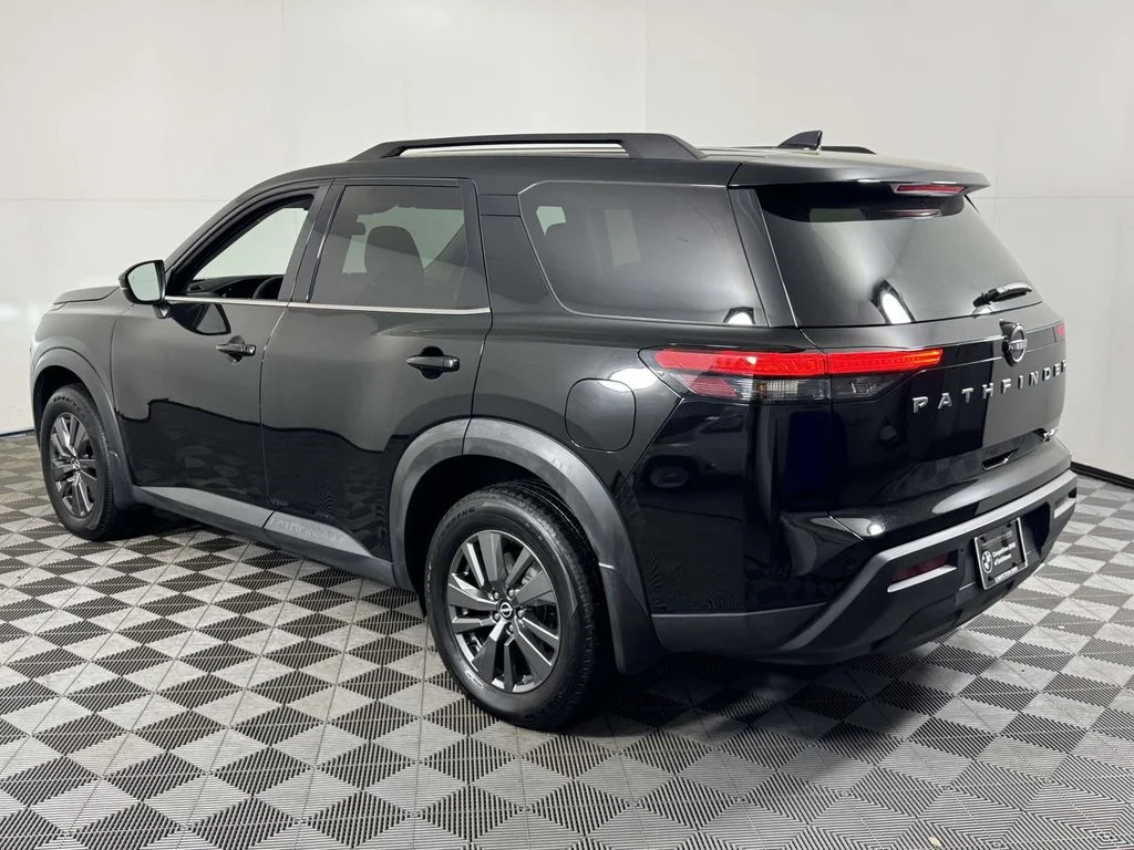 Used 2022 Black Nissan SV image 8