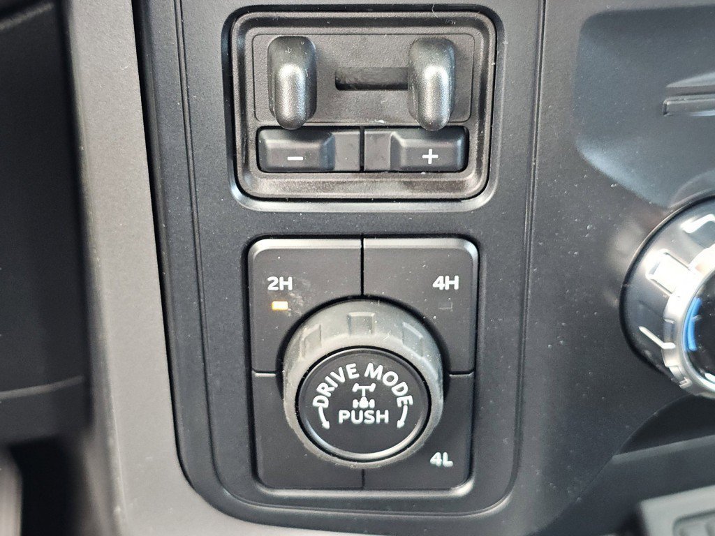 New 2026 Avalanche Ford XLT image 12