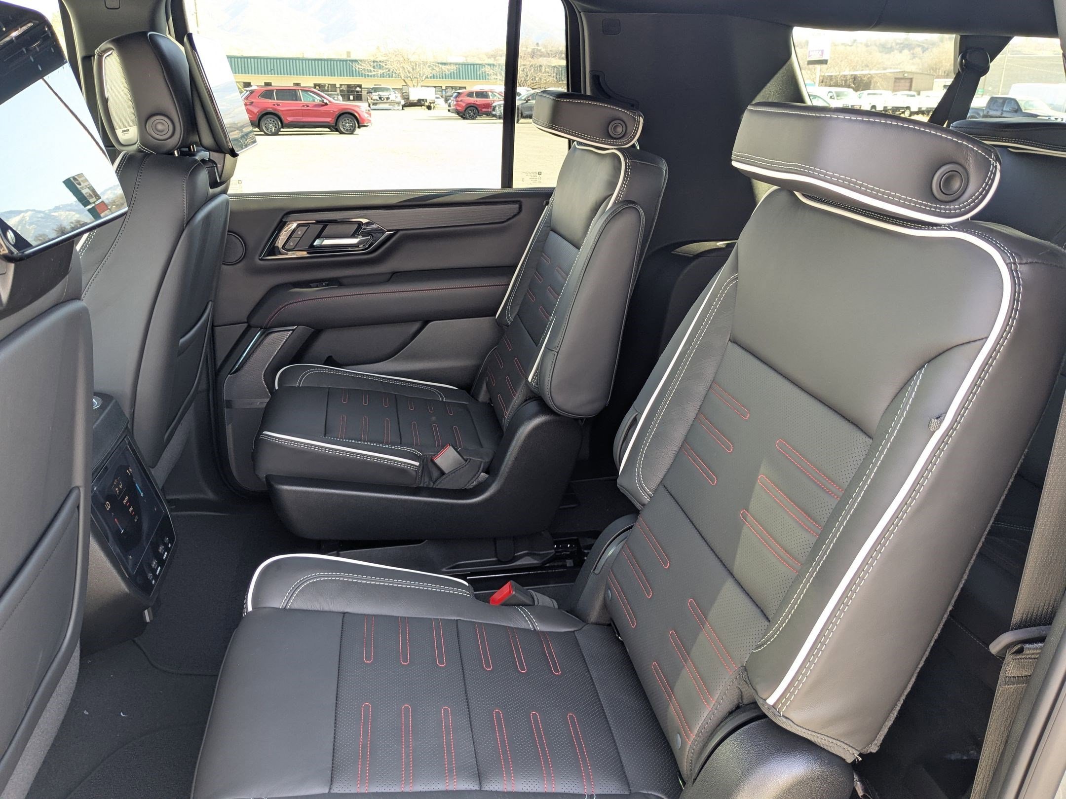 2026 GMC Yukon XL AT4 Ultimate - Photo 21