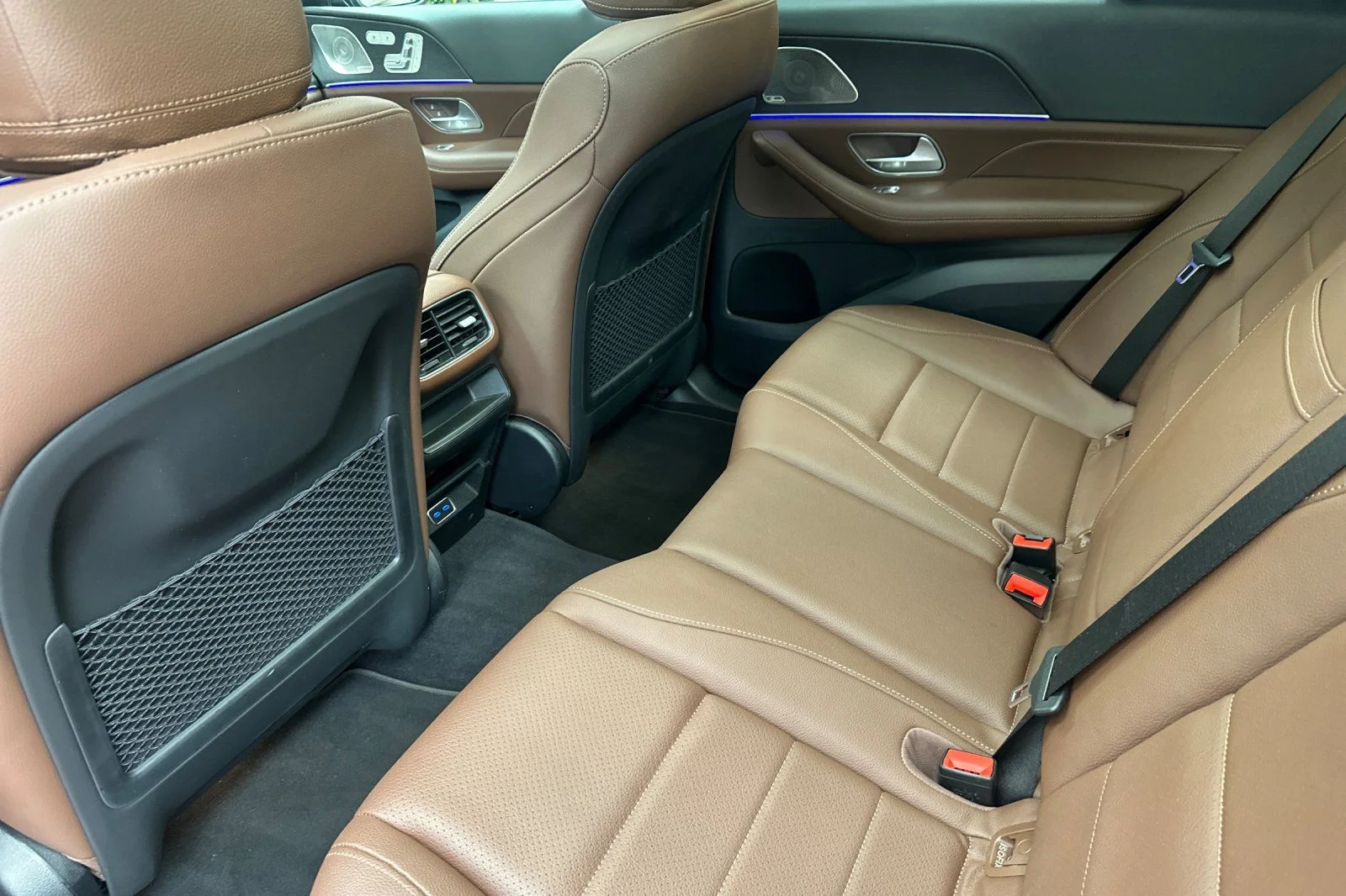 Used 2025 Black Mercedes-Benz GLE 450e image 16