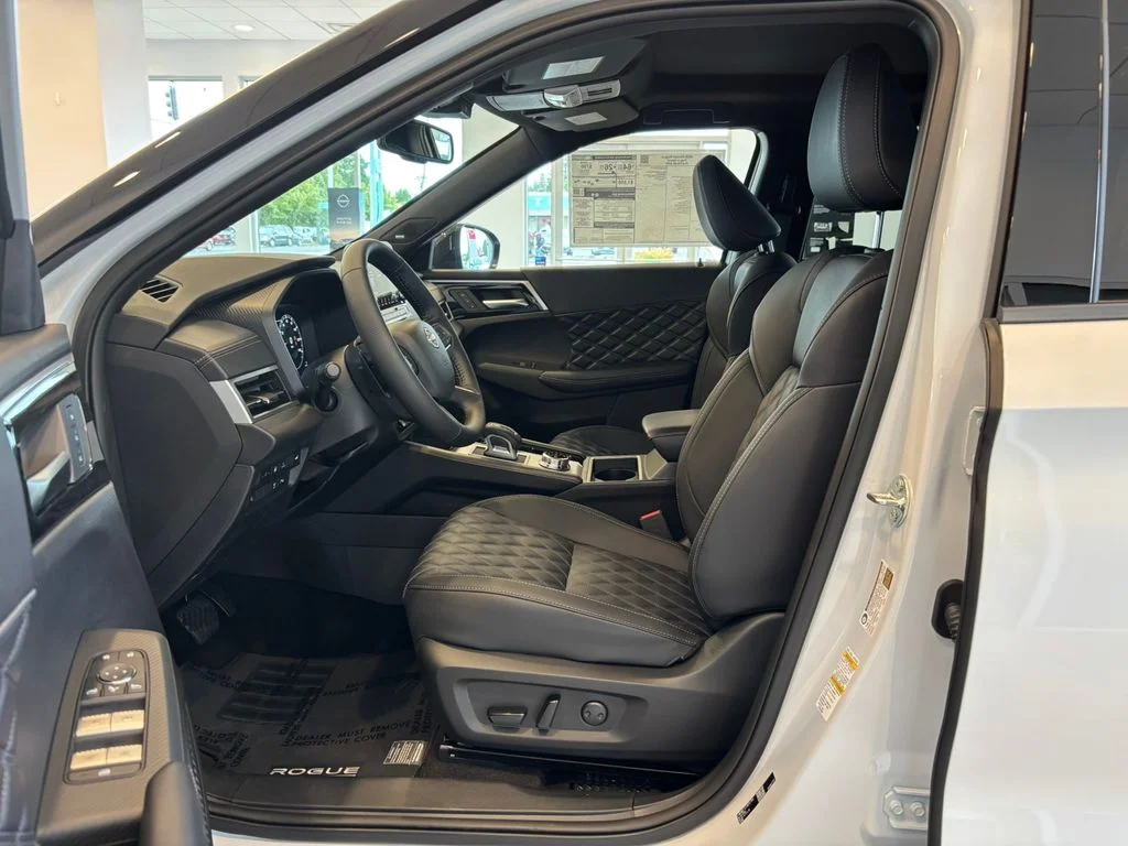 New 2026 White Nissan Platinum image 13