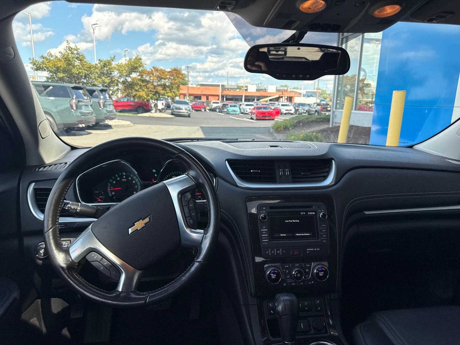 Used 2017 Chevrolet Traverse 2LT with VIN 1GNKVHKD3HJ319785 for sale in East Hartford, CT
