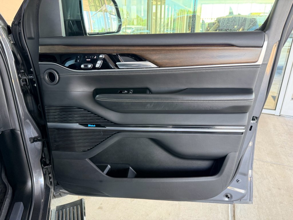 Used 2022 Baltic Gray Metallic Clearcoat Jeep Series II image 12
