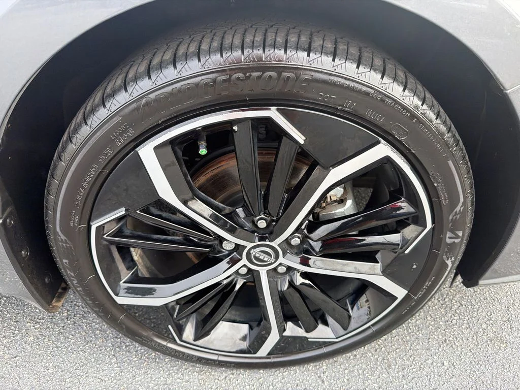 Used 2025 Gray Nissan 2.5 SR image 12