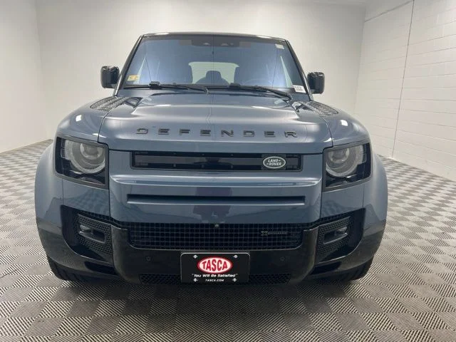Used 2023 Blue Land Rover X-Dynamic SE image 3