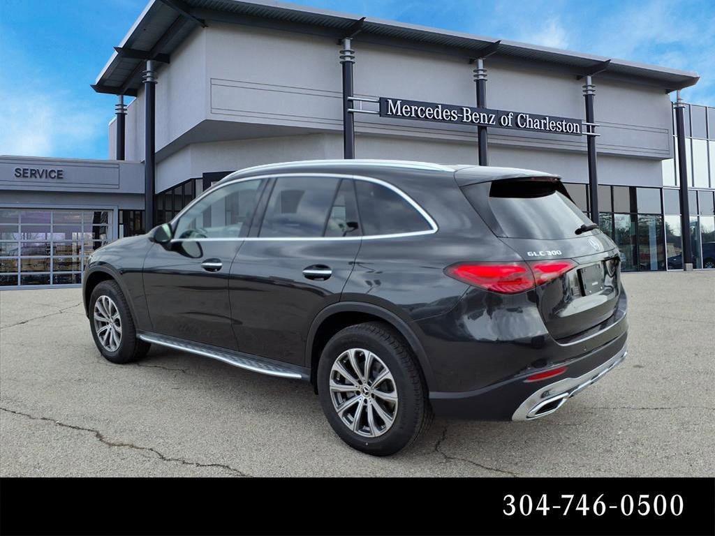 Used 2026 Graphite Grey Metallic Mercedes-Benz GLC 300 image 5