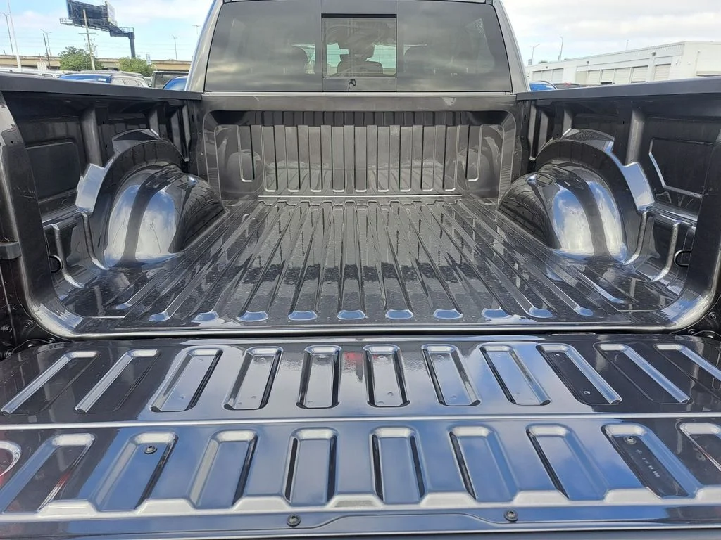 New 2026 Granite Crystal Metallic Clear-Coat Exterior Paint RAM Big Horn/Lone Star image 27