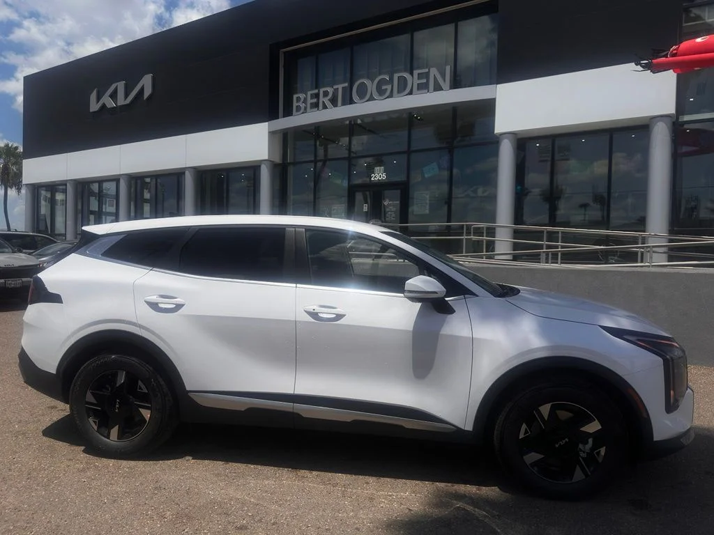 New 2026 White Kia LX image 4