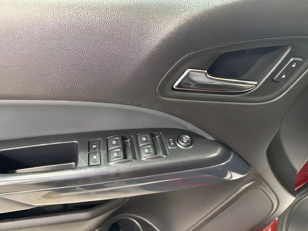 Used 2016 RED ROCK METALLIC Chevrolet 4WD Z71 image 14