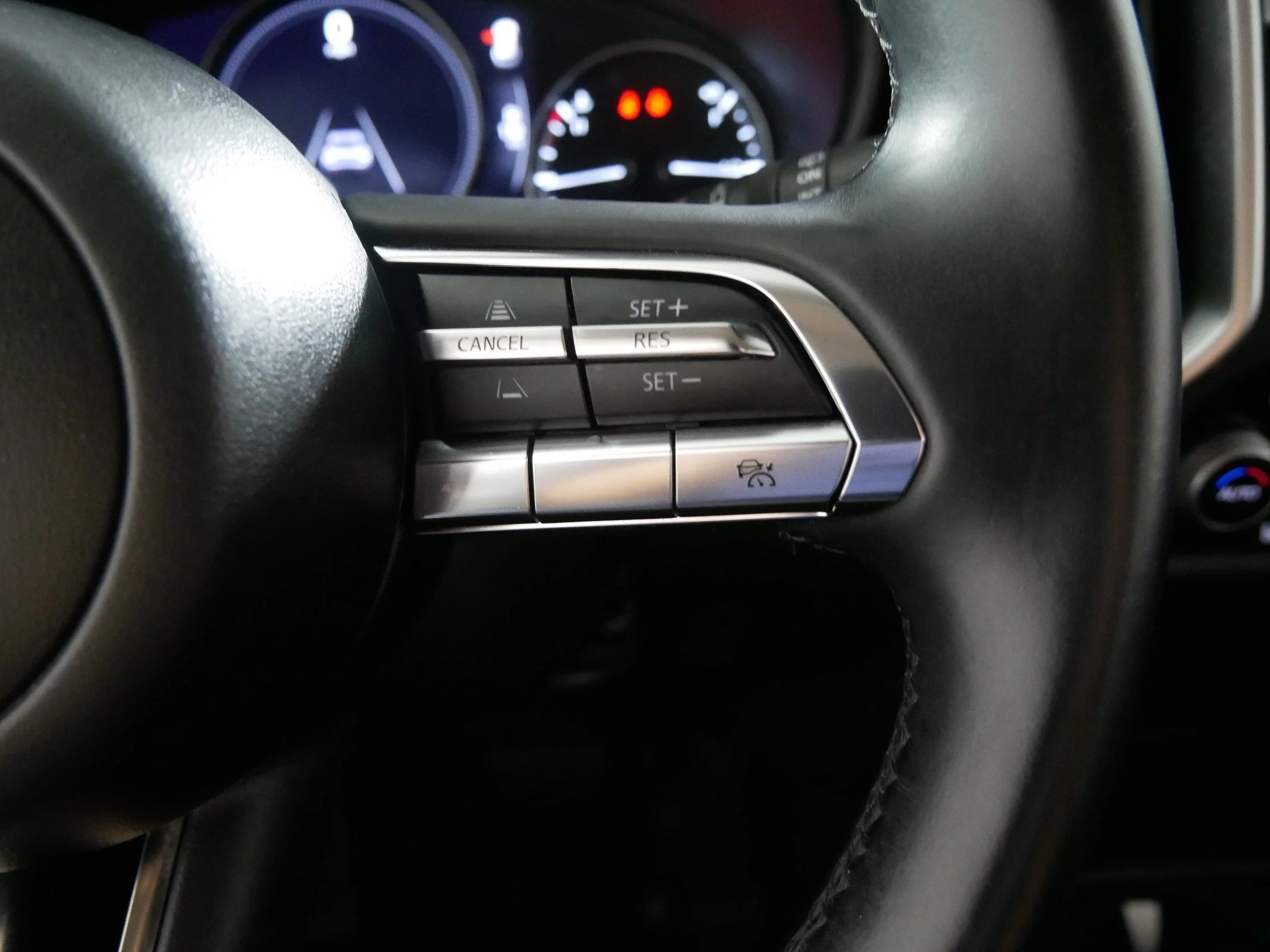 Used 2025 Machine Gray Metallic Mazda 2.5 S Preferred Package image 28