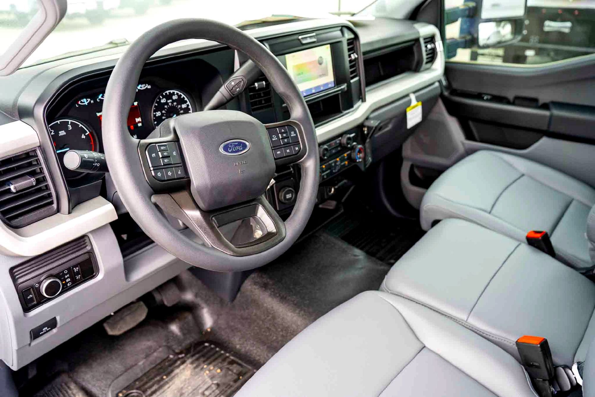2025 Ford F-250 Super Duty XL - Photo 10