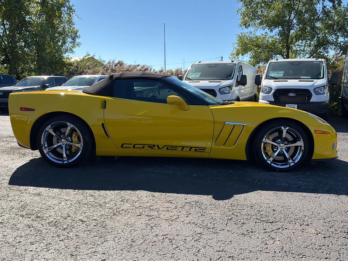 Used 2012 Velocity Yellow Tintcoat Chevrolet Z16 Grand Sport w/3LT image 24
