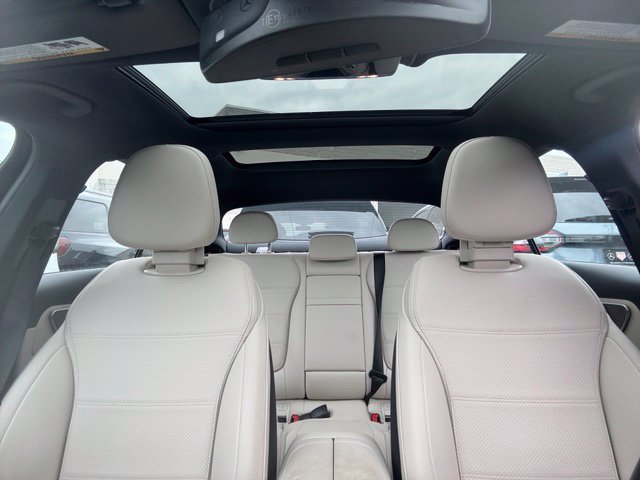 Used 2023 Polar White Mercedes-Benz C 300 image 17