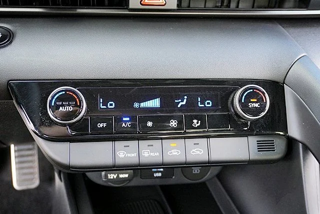 Used 2026 Black Hyundai SEL Sport image 25