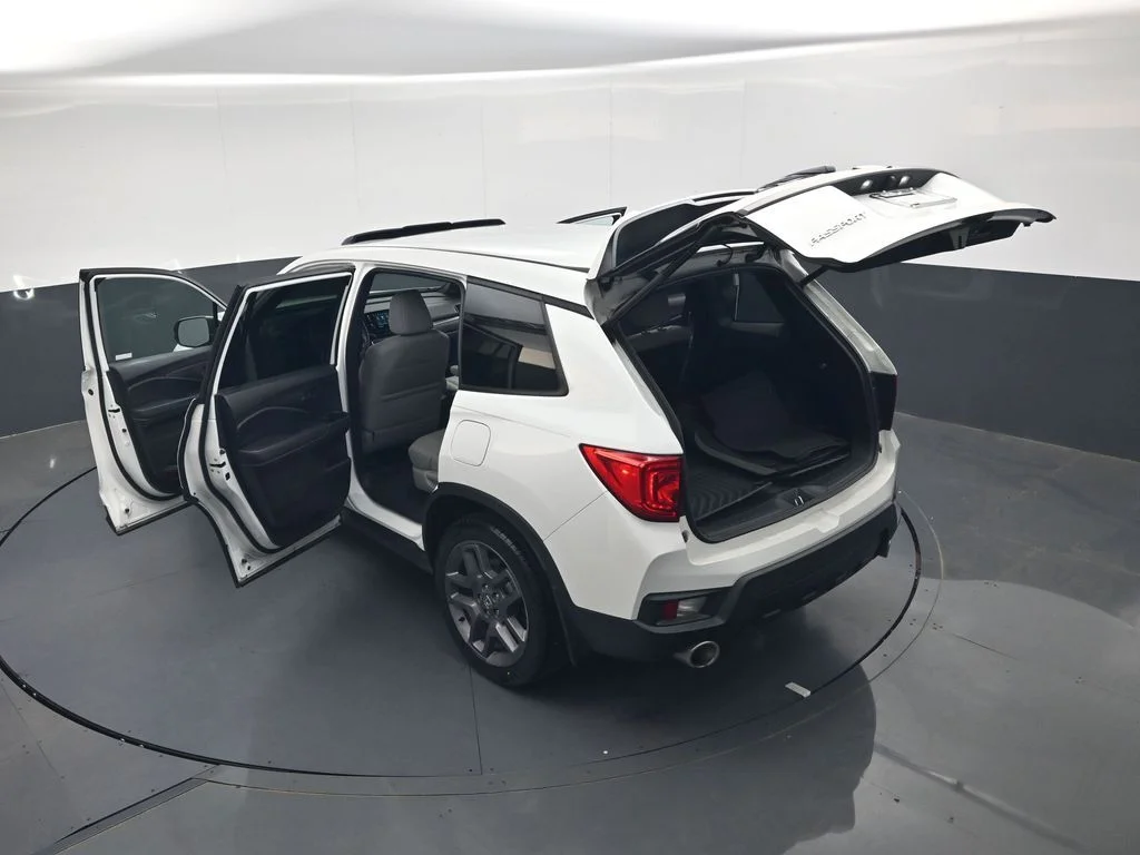 Used 2022  Honda EX-L image 42