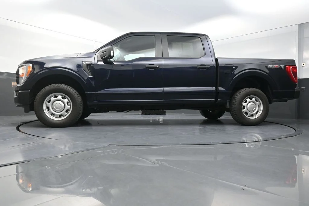 Used 2021 Blue Ford XL image 24