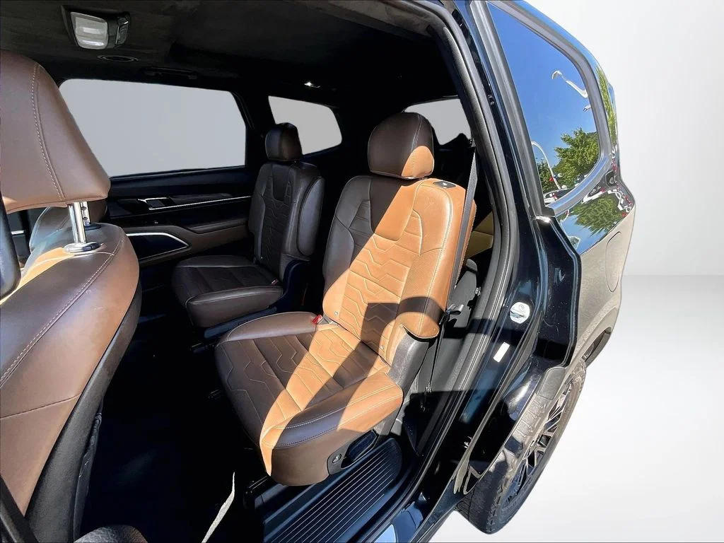 Used 2022 Black Kia SX image 27
