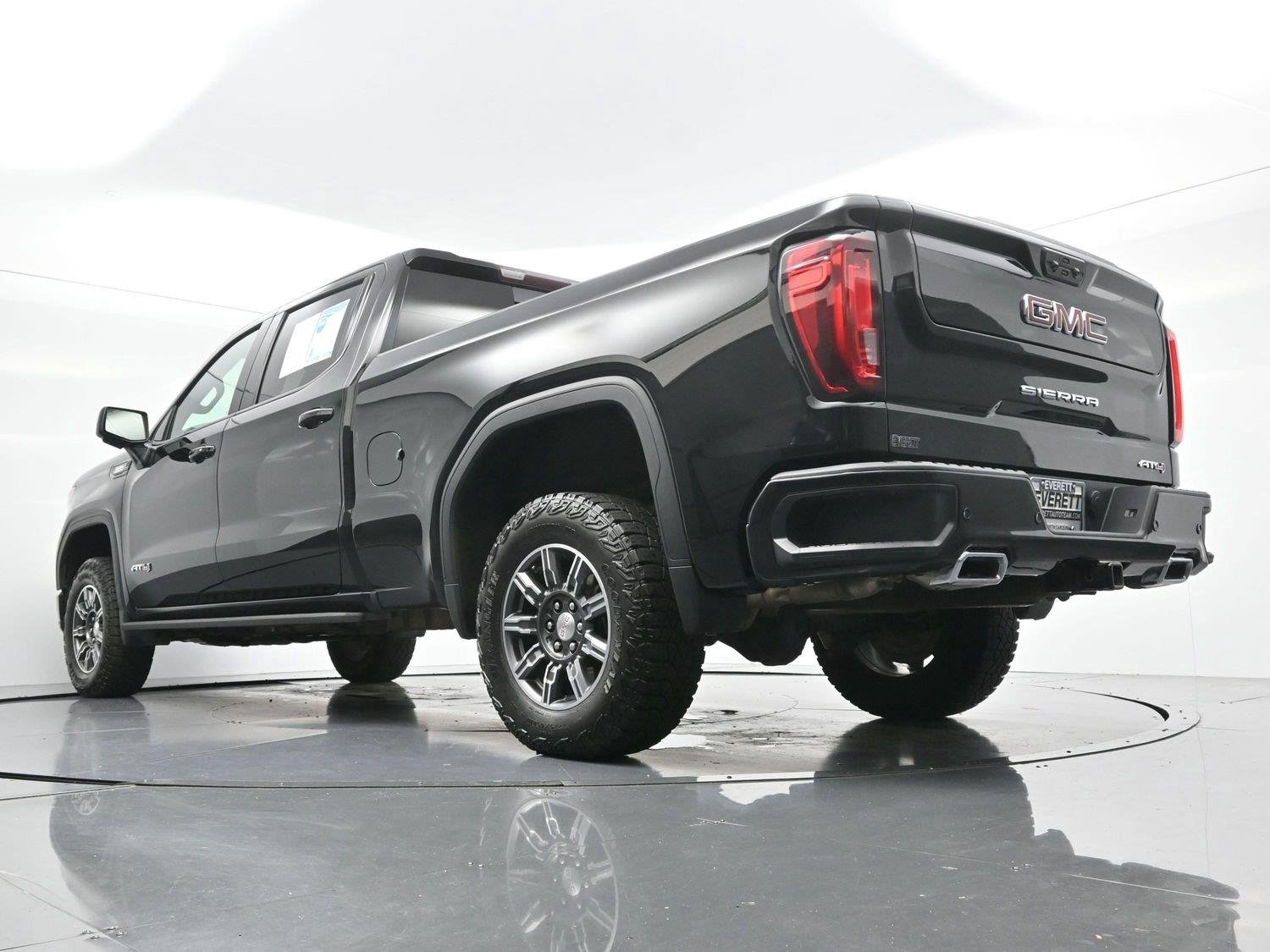 Used 2024 Onyx Black GMC AT4 image 53