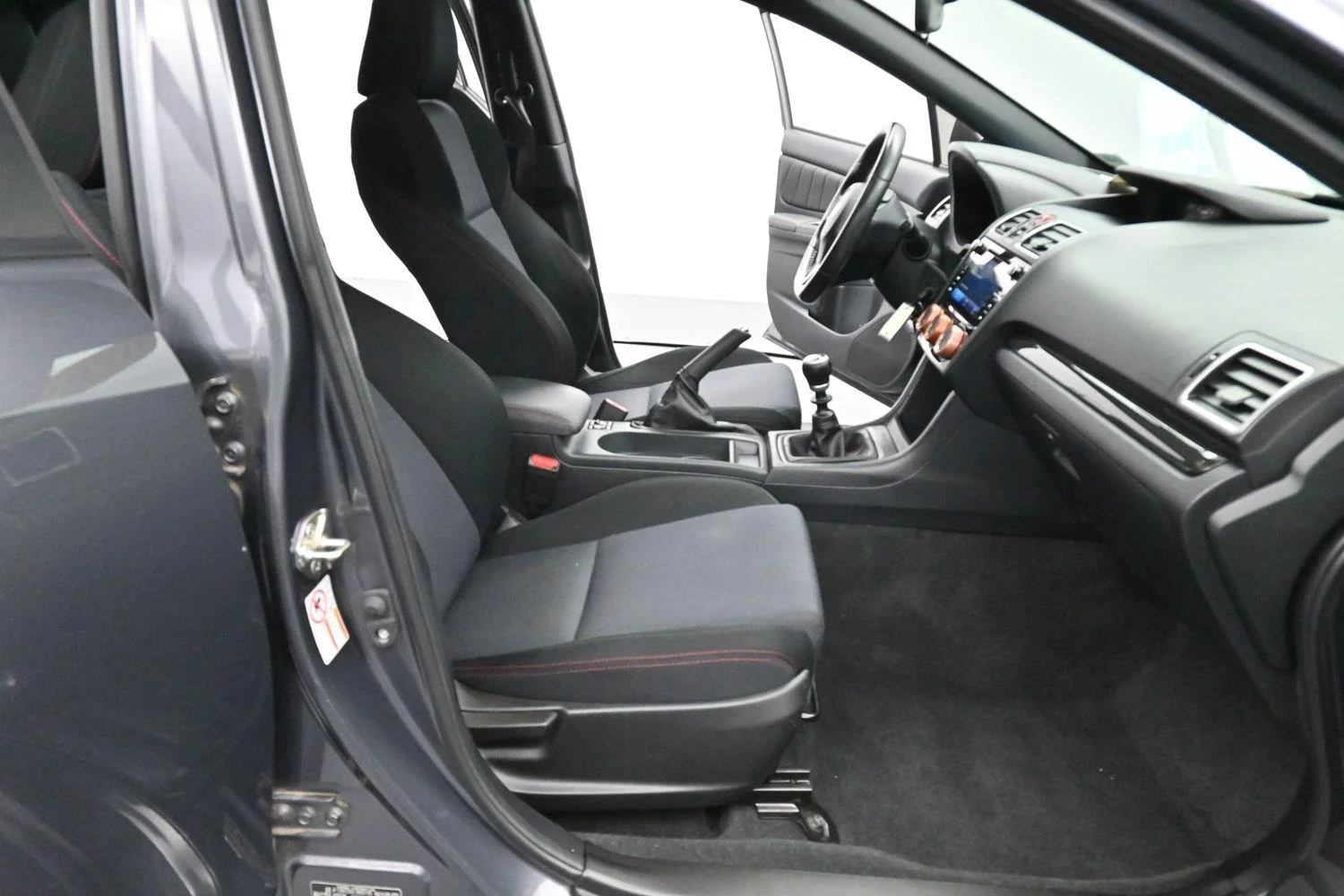 Used 2020 Magnetite Gray Metallic Subaru Premium image 28