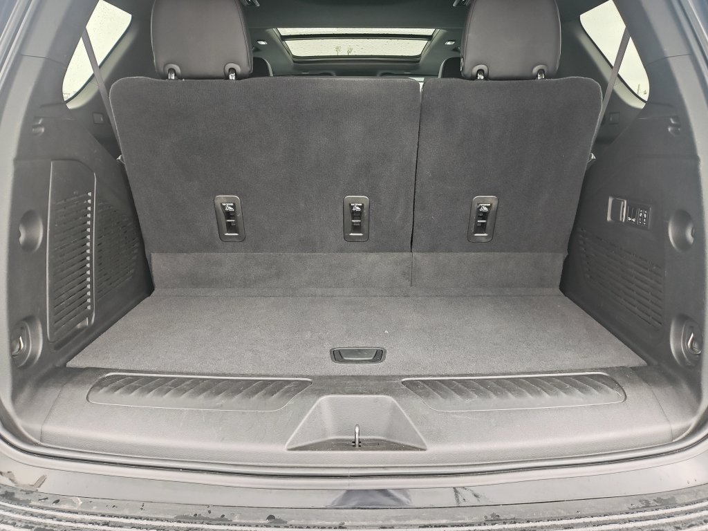 Used 2021 Black Chevrolet LT image 9