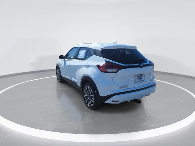 Used 2024 White Nissan SV image 7