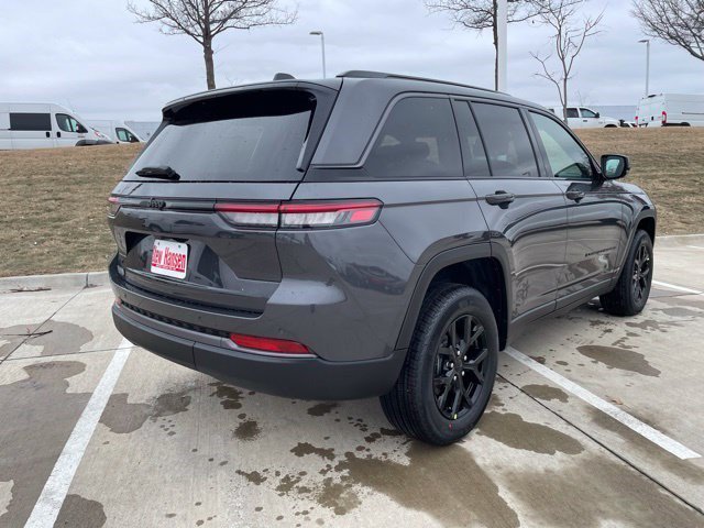 New 2026 Baltic Gray Metallic Clearcoat Jeep Laredo Altitude image 5