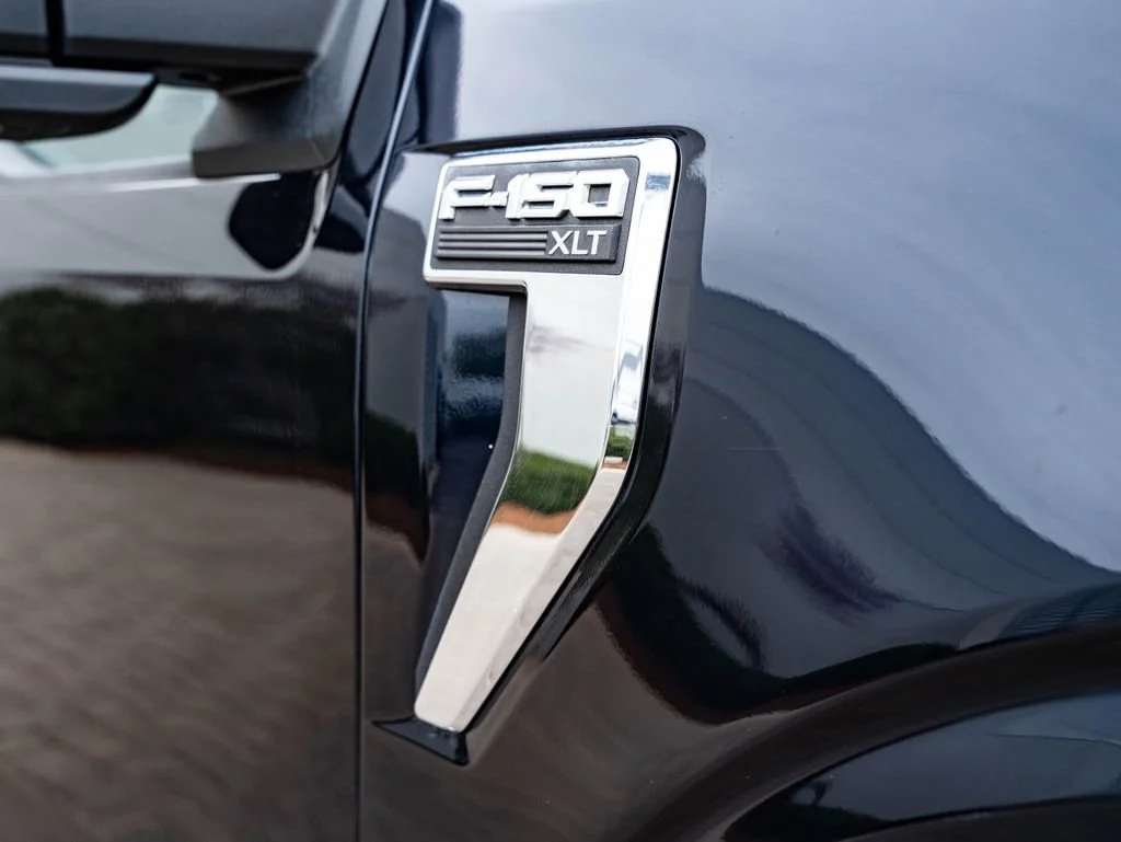 Used 2023 Antimatter Blue Metallic Ford XLT image 16