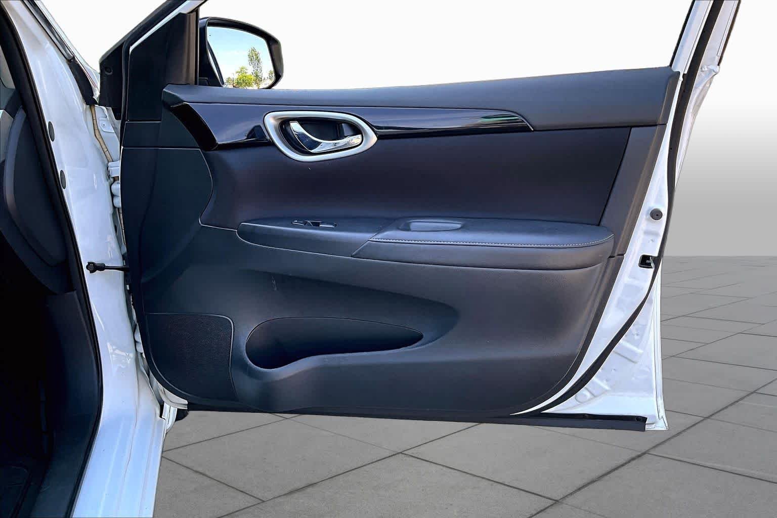 Used 2016 Aspen White Pearl Nissan SV image 23