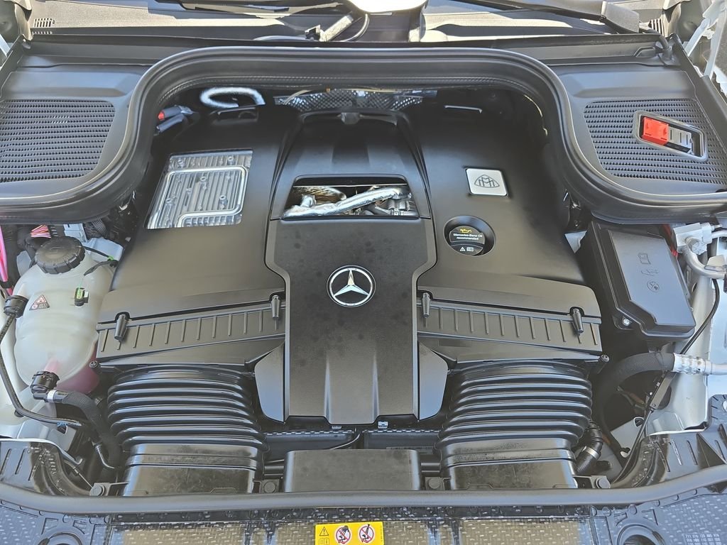 Used 2026  Mercedes-Benz Maybach GLS 600 image 34