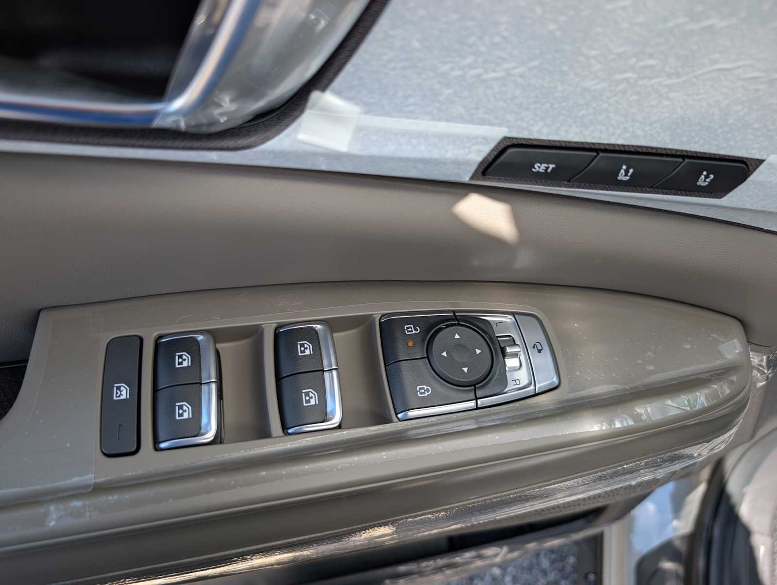 New 2027 Ceramic Silver Kia SX image 34