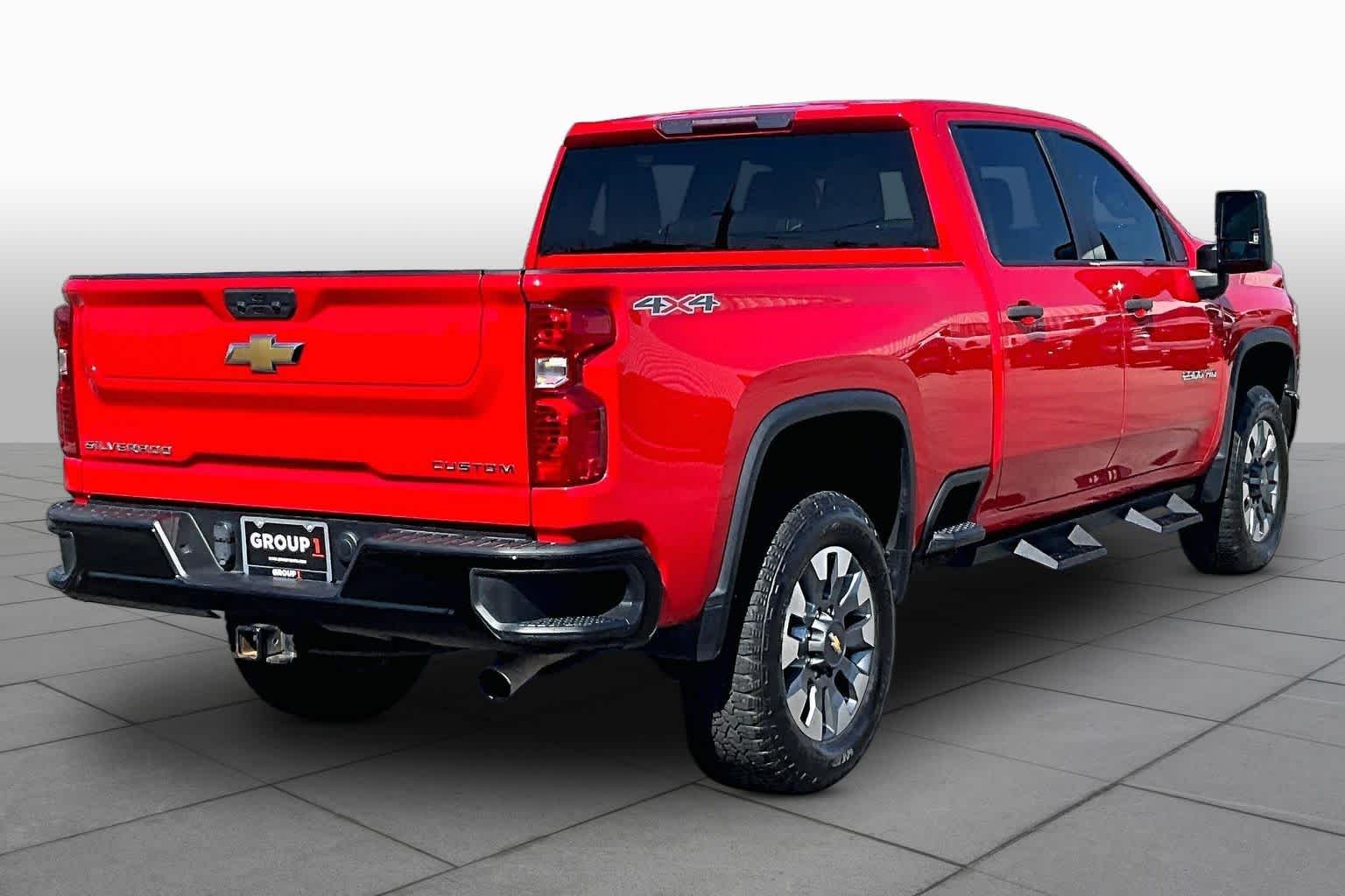 Used 2023 RED HOT Chevrolet Custom image 13