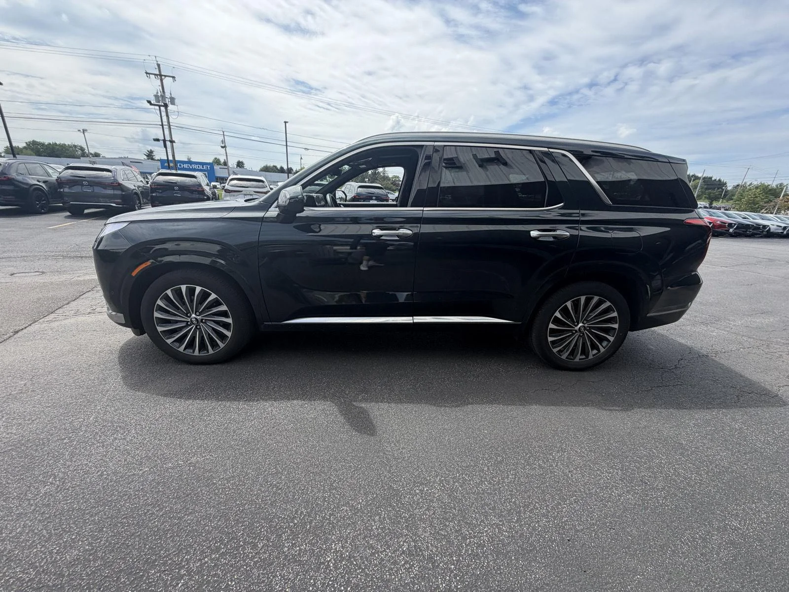 Used 2025 Robust Emerald Hyundai Calligraphy image 5