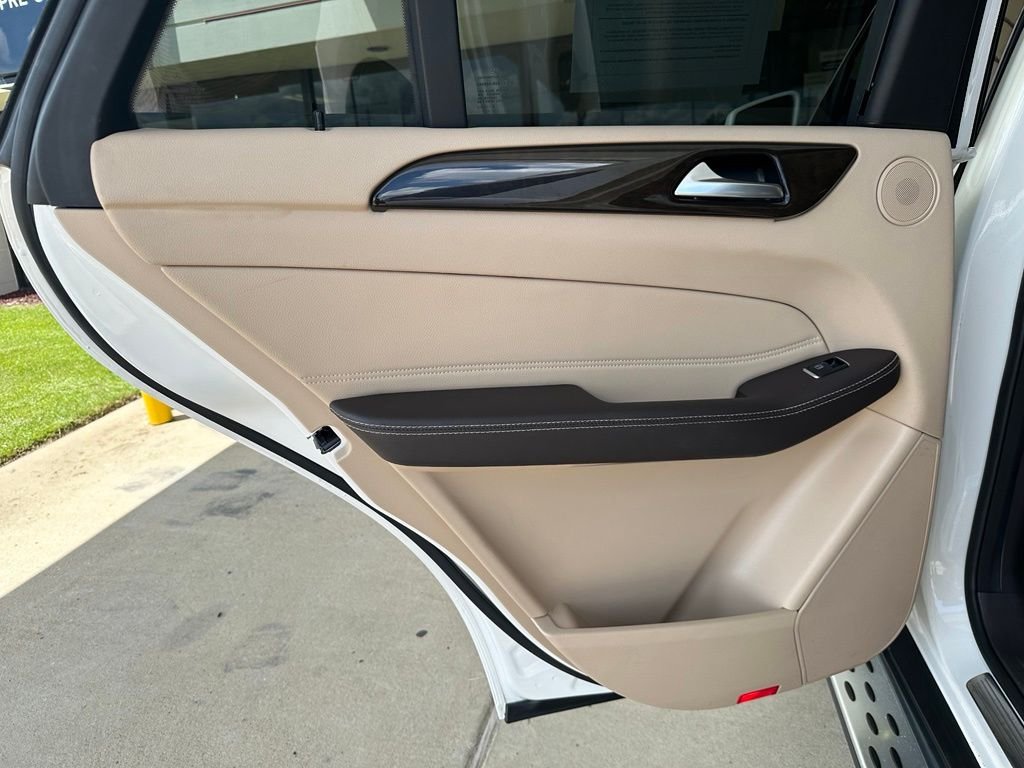 Used 2018 White Mercedes-Benz GLE 350 image 27