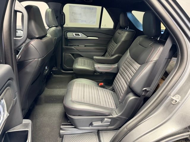 New 2026 Carbonized Gray Metallic Ford ST-Line image 20