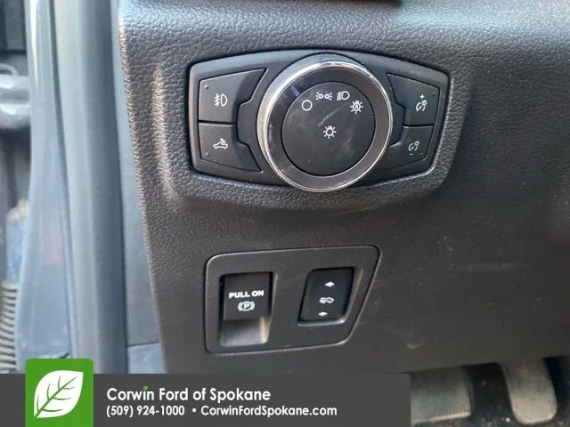 Used 2018 Gray Ford XLT image 10