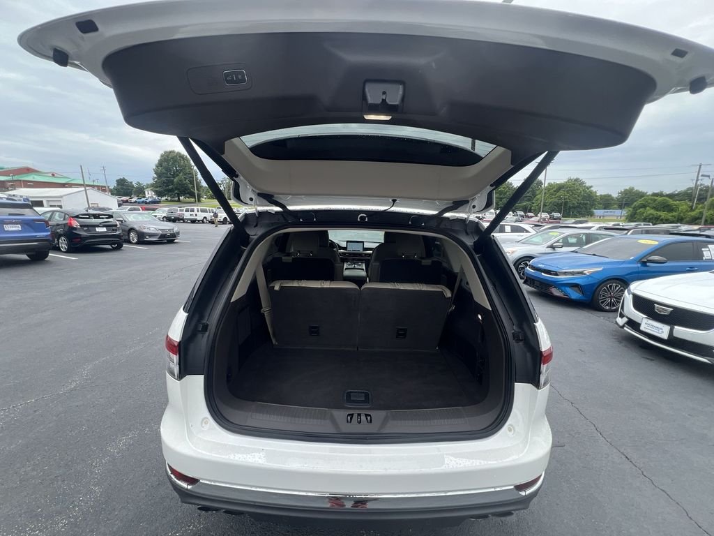 Used 2021 White Lincoln Reserve image 31