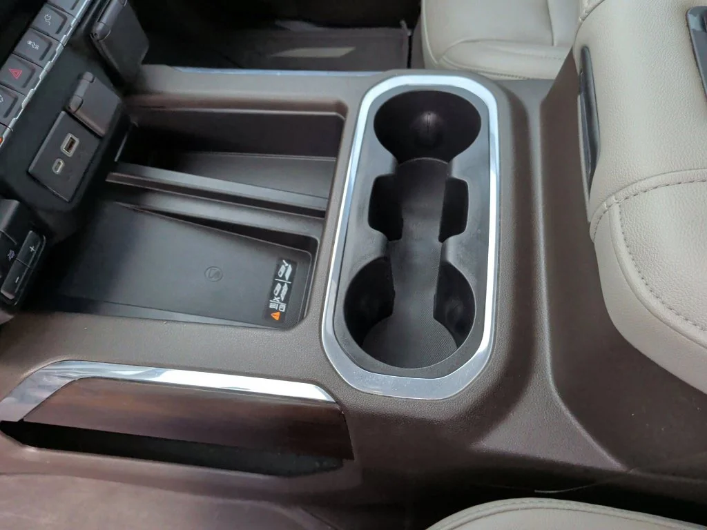Used 2019 White GMC SLT image 34