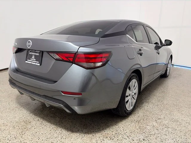 Used 2023 Gray Nissan S image 8