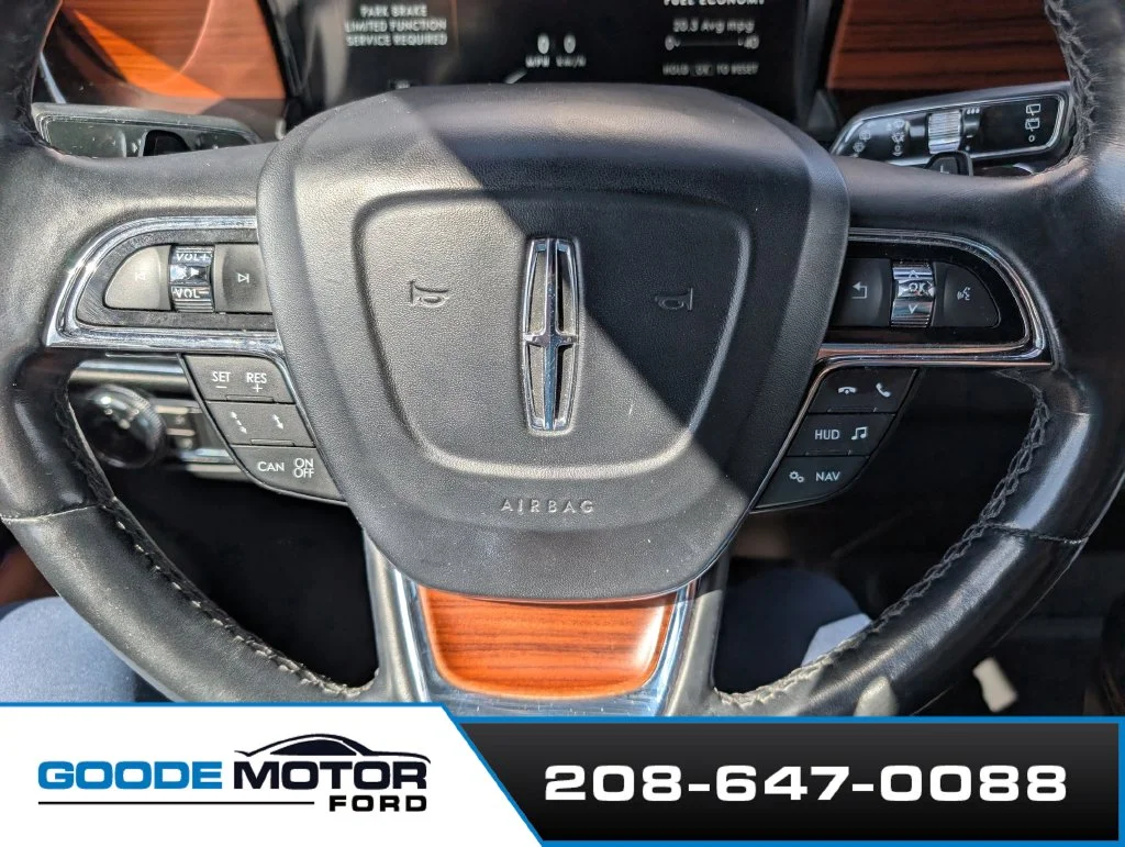 Used 2019  Lincoln Reserve image 10