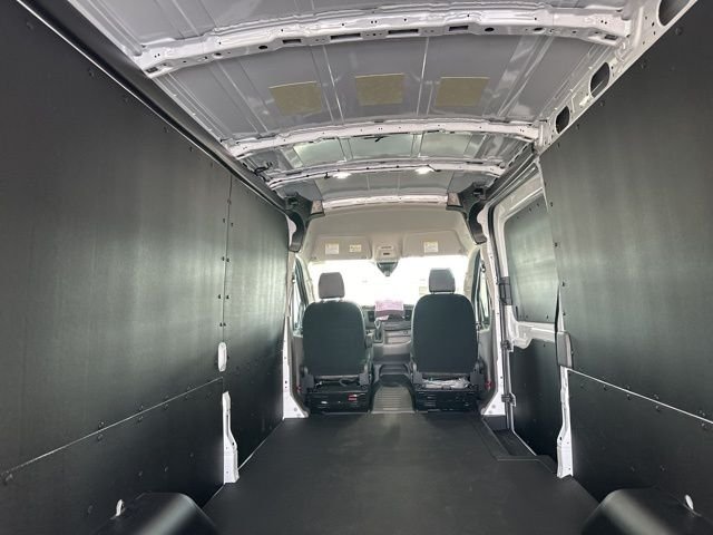 New 2026 Oxford White Ford Cargo Van image 41