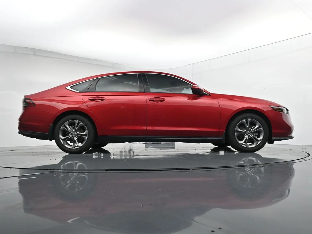 Used 2024  Honda EX image 37