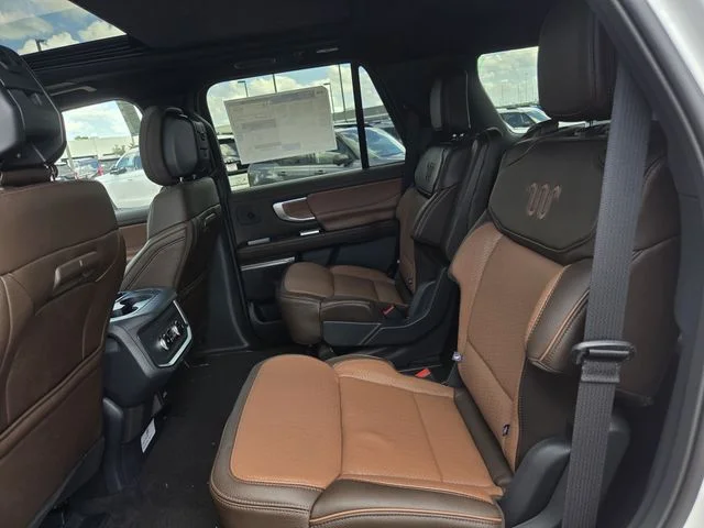 New 2027 Star White Metallic Tri-Coat Ford King Ranch® image 38