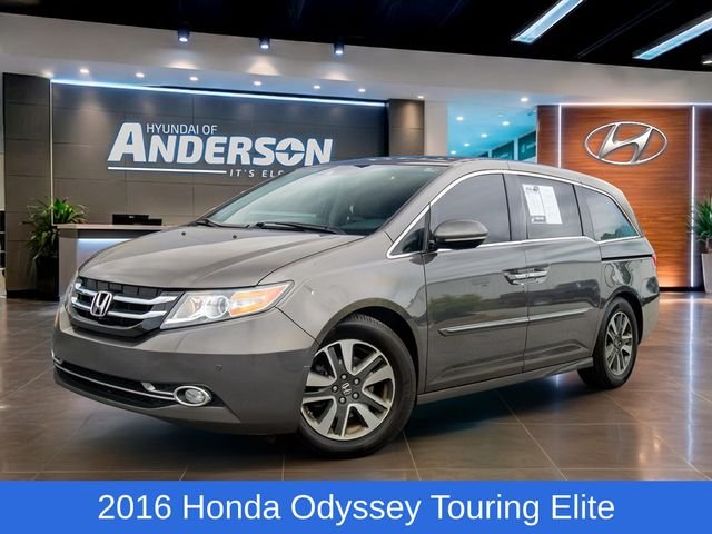 2016 Honda Odyssey Touring's photo