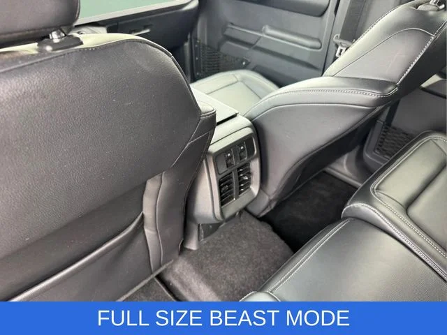 Used 2025 Green Ford Outer Banks image 15