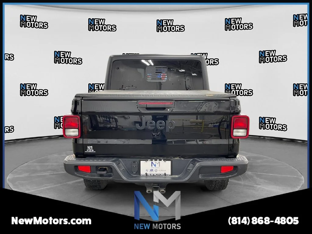 Used 2023 Black Clearcoat Jeep Sport S image 4