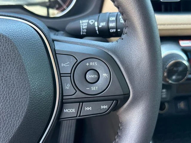 Certified Used 2025 RED MC. Toyota XLE Premium image 52