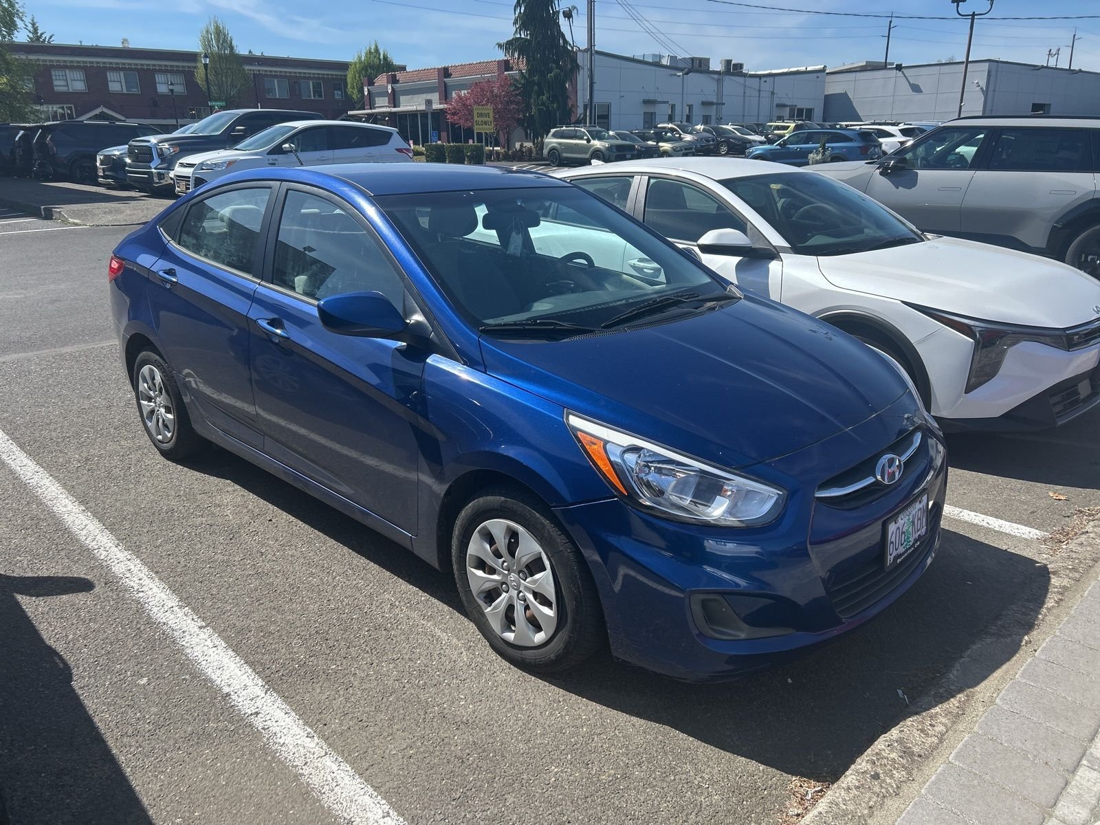 Used 2016 Hyundai Accent SE with VIN KMHCT4AE5GU981804 for sale in Portland, OR