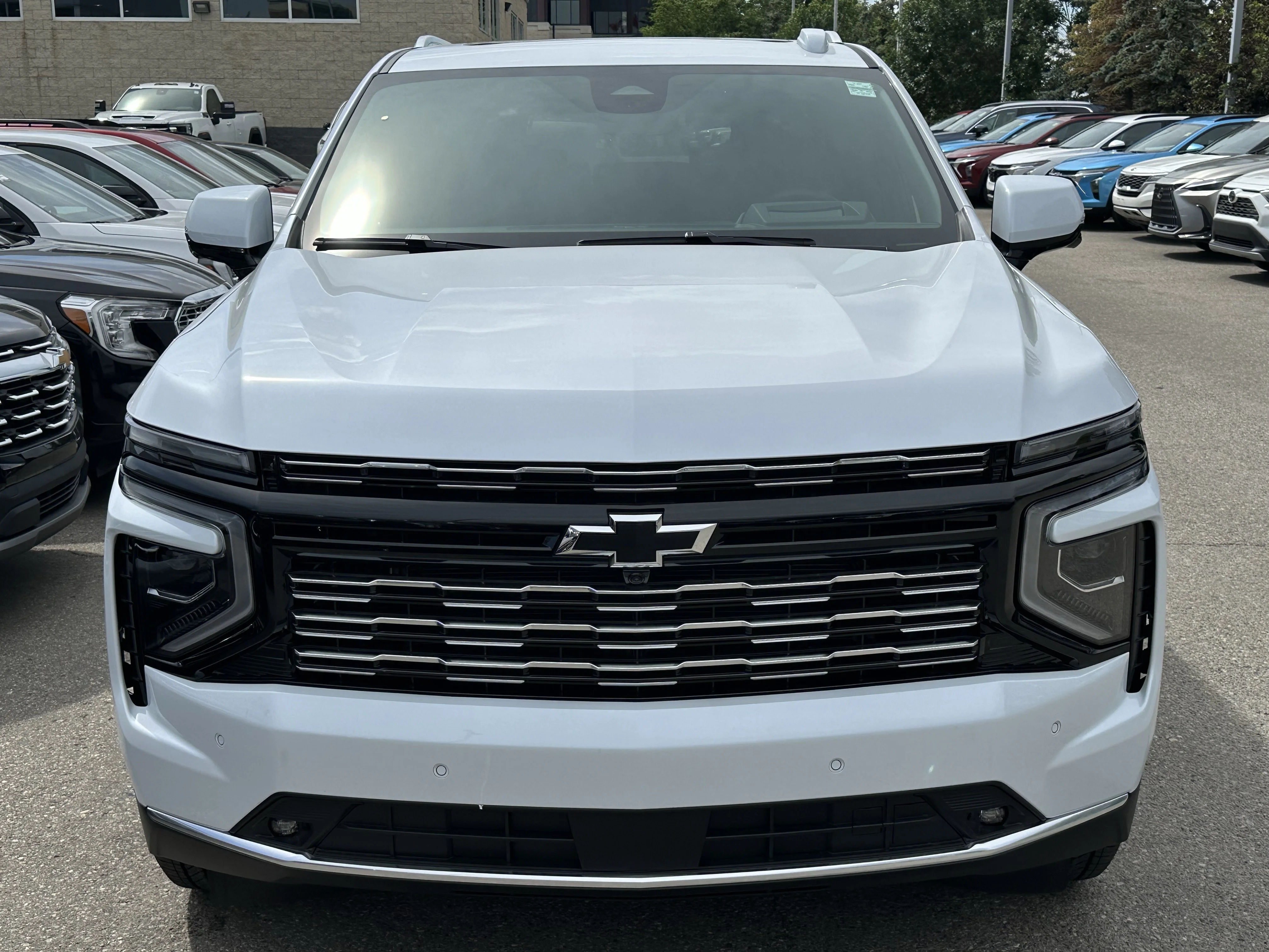 New 2026 Polar White Tricoat Chevrolet High Country image 2